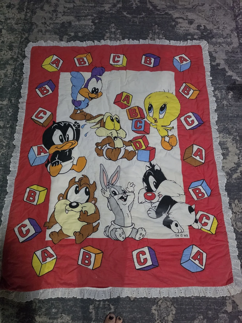 Vintage ABC Blanket. Red, White & Yellow Looney Tunes Kids Play Blanket